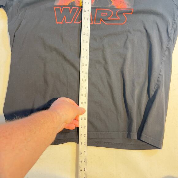 Star Wars The Force Awakens T-Shirt Woman's XL Black with Front Graphic - Picture 6 of 10